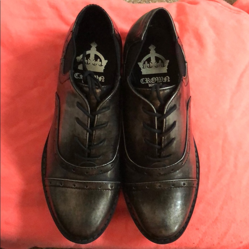 Crown Vintage Silver/black Oxford Shoe